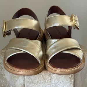See By Chloe - Napa Lux Lamb Lynda Flat Sandel Light Gold
